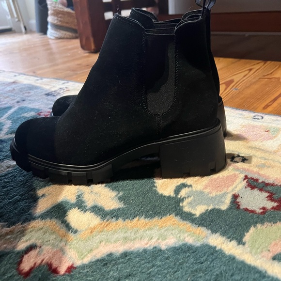 Steve Madden Howler Black Chunky Ankle Booties - Picture 9 of 10